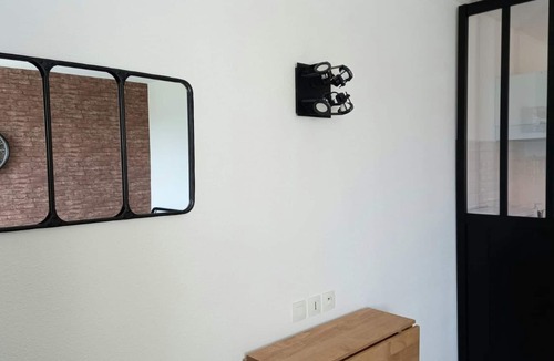 Chasseneuil-du-Poitou Apartment | Esprit Industriel au Pied du Futuroscope