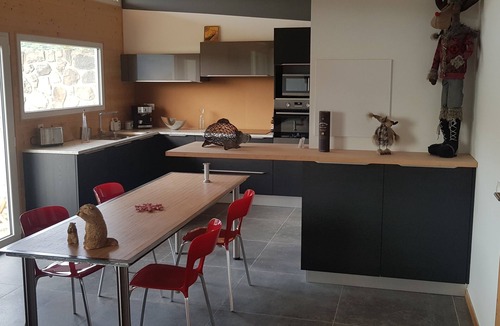 Savines-le-Lac Apartment | Esprit lodge serre ponçon