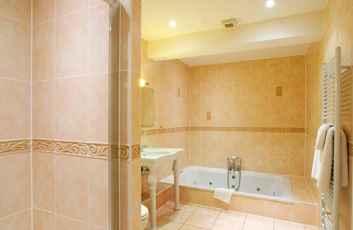 Penwood Hotel | Esseborne Manor Hotel