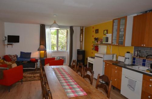 Barret-sur-Meouge Apartment | Essentiel Barret