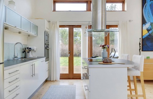 Melby House | "Esta" - from the sea by Interhome