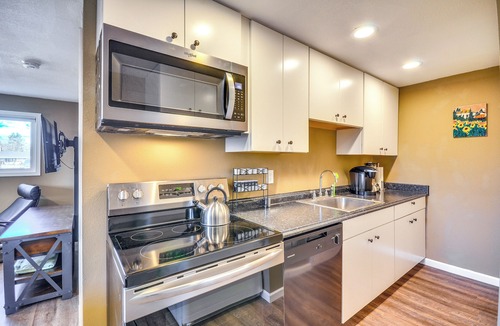 Estacada House | Estacada Home - Near Milo McIver State Park!