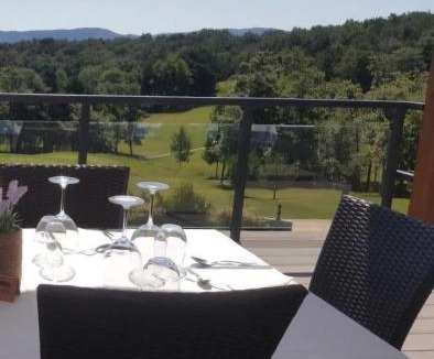Sojuela House | Estancia con jardín entre golf y monte - cerca Logroño