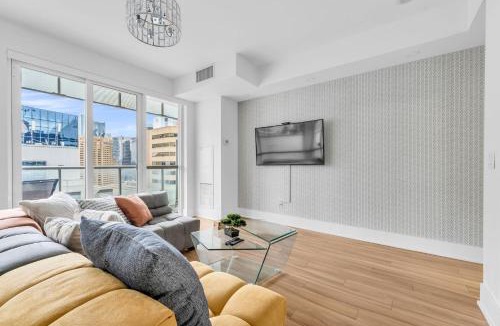 Toronto Entertainment District Apartment | Estate 1 Bedroom Condo Front Street West