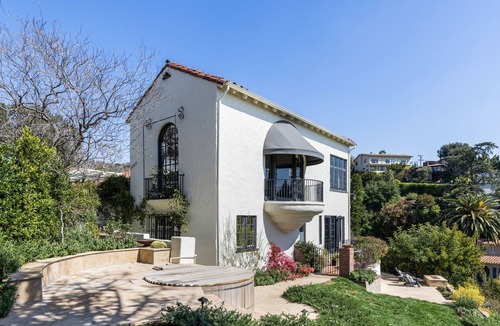 Los Feliz House | Estate: 4 bedrooms, AC, hot tub, fitness room, views in beautiful Los Angeles