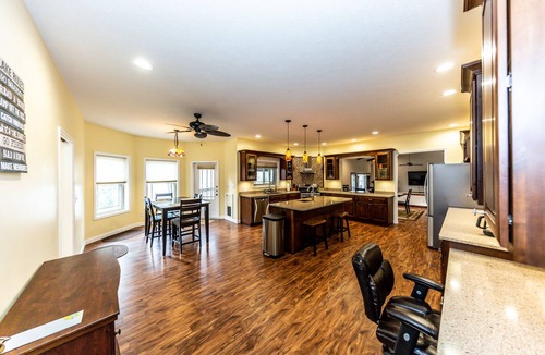 Marion House | Estate Home on at Lake of Egypt Sleeps 16 MAX
