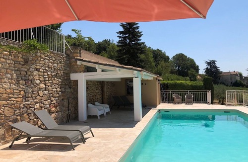 Tresques Apartment | estate near Uzès in the heart of nature