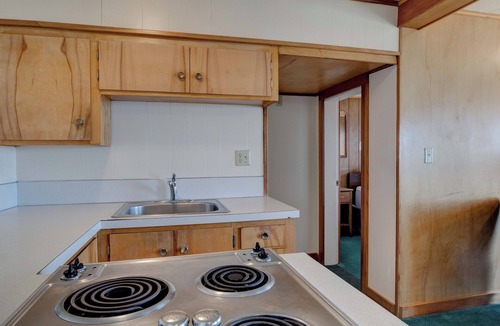Lincoln City Hotel | Ester Lee Oceanview Inn