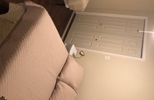 North Dallas House | Ester's guest houseExcelente neighborhoodNear the Galleria Mall