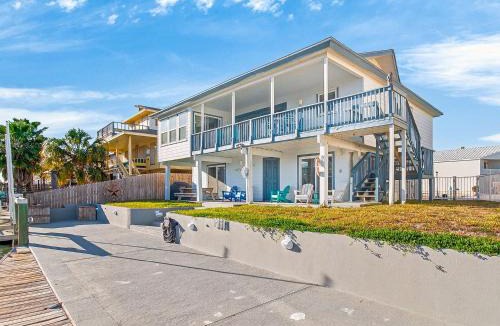 City-by-the Sea House | Estes Oasis
