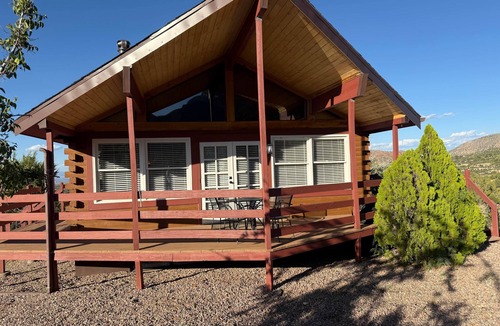 Placitas House | Estrella Vista– Rustic Charm Meets Celestial Skies