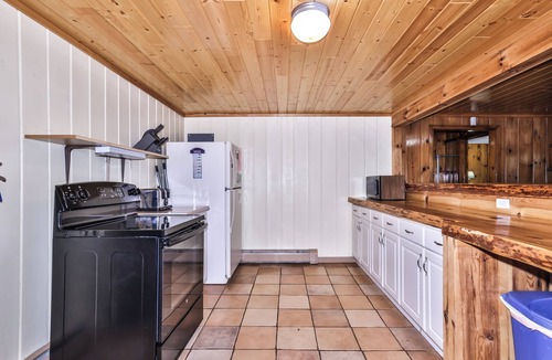 St Germain Cottage | Estrold's Resort Sno-Drift
