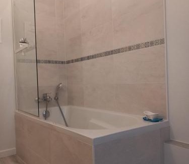 Saint-Epain House | Etape à Villeperdue