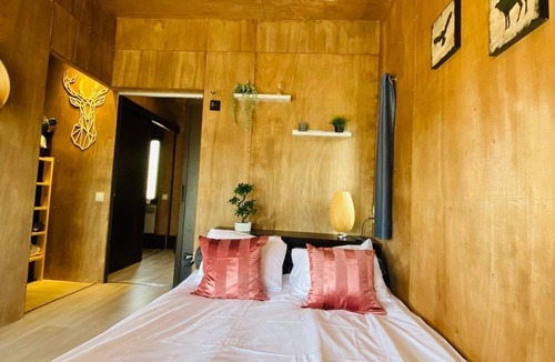 Noues de Sienne House | Etape en forêt