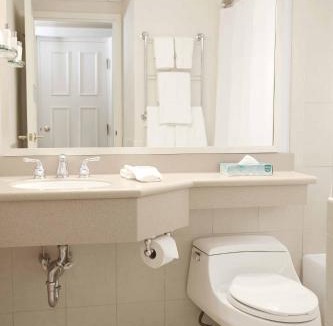 Danbury Hotel | Ethan Allen Hotel