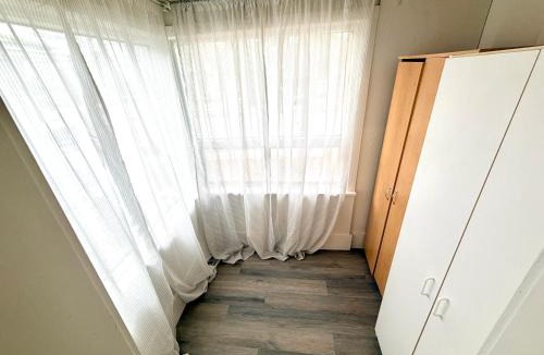 New Toronto Apartment | Etobicoke Escape