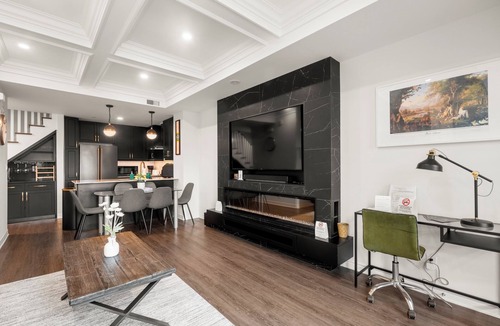 Long Branch Apartment | Etobicoke Suites