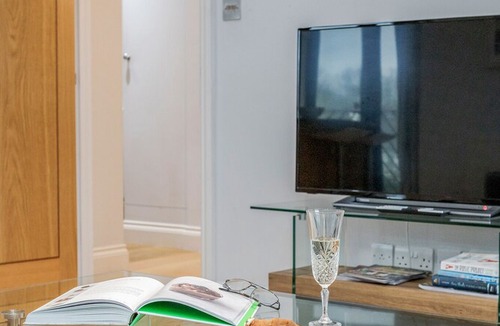 Eton Apartment | Eton College Apartment