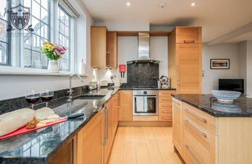 Eton Apartment | Eton College Apartment