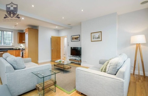 Eton Apartment | Eton College Apartment