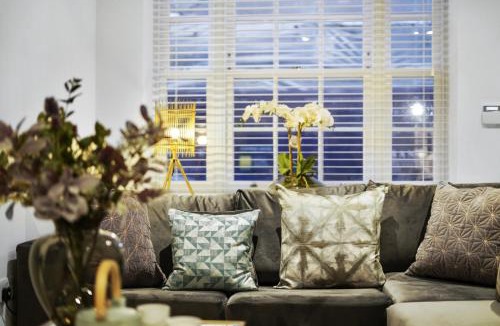 Windsor Villa | Eton House-Stunning-Castle views-5Bed-Free-Parking