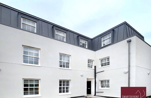 Eton Apartment | Eton, Windsor - 1 Bedroom Flat - With Parking