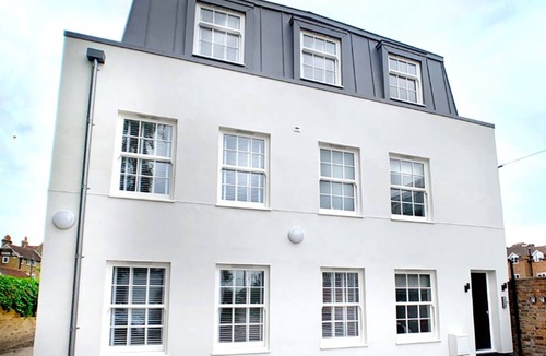 Eton Apartment | Eton, Windsor - 1 Bedroom Flat - With Parking