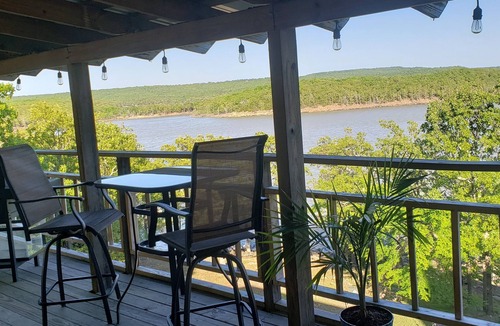 Canadian House | Eufaula Lakefront House In Quiet Neighborhood w/Private Dock & Game room