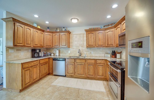 Eufaula House | Eufaula Oasis w/Screened Porch: Unwind in Style!