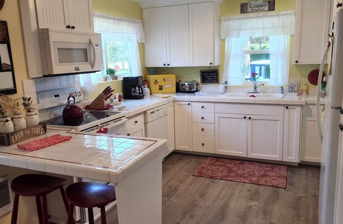 Eugene House | Eugene Cottage Guest House