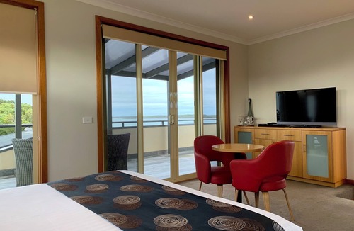 Inverloch House | Eugenies Inverloch