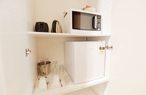 Inverloch House | Eugenies Inverloch