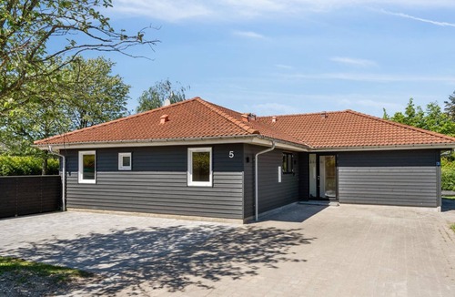 Bønnerup Strand House | "Eunice" - 850m from the sea by Interhome