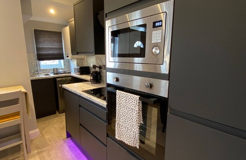 Broad Green Apartment | Euphoria Lodge - Croydon