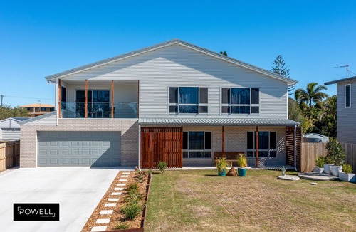 Burnett Heads House | Eureka - beach front holiday property