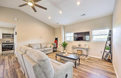 Berryville House | Eureka Springs Area Home w/Porch, Grill!
