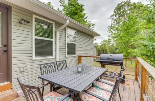 Holiday Island House | Eureka Springs Family Home - 1/2 Mi to Marina!