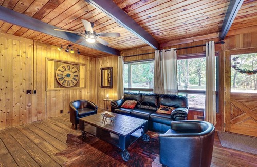 Eureka Springs House | Eureka Springs Rental Cabin 8 Mi to Downtown!