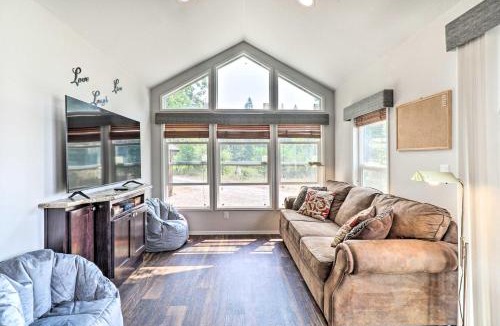 Eureka House | Eureka Tiny Home w/Hot Tub & Community Beach!