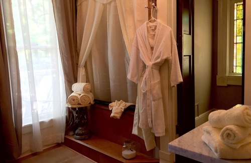 Eureka Springs Historic District Hotel | Eureka Zen Cottages