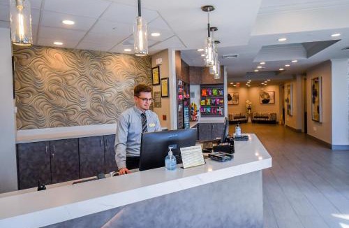 Morgantown Hotel | Euro-Suites Hotel