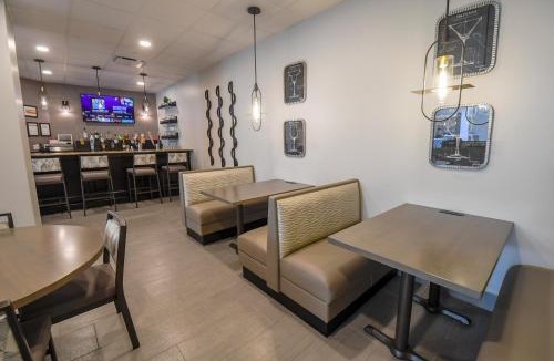 Morgantown Hotel | Euro-Suites Hotel