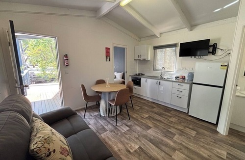 Euroa Cabin | Euroa Caravan Park