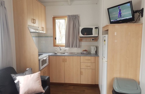 Euroa Cabin | Euroa Caravan Park