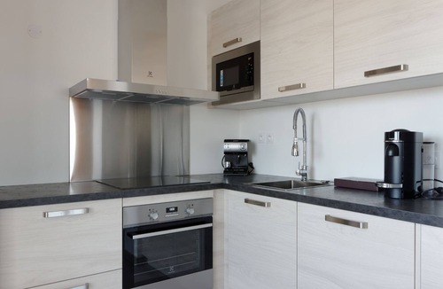 Les Crottes House | EUROMED 2 - Grand T3 avec 2 balcons, Parking, Conc