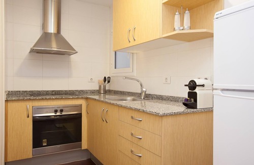 El Port Apartment | Europa Fira Apartment 12