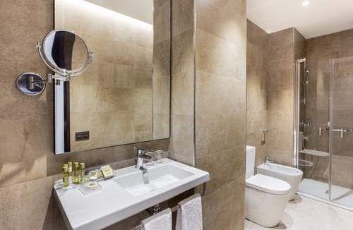 Distrito Centro Hotel | Eurostars Azahar Hotel