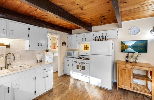 Sugarloaf House | EV Charger available at the cabin in the woods