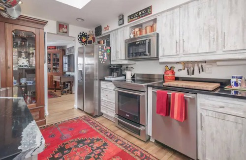 Brookline House | EV CHARGER ● ECLECTIC ● 3 BDRM ● 3 BATH ● PATIO ▪︎ GARAGE ▪︎ MIN TO DNTWN