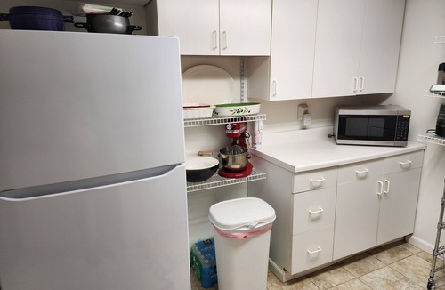 Brookline House | EV CHARGER ● ECLECTIC ● 3 BDRM ● 3 BATH ● PATIO ▪︎ GARAGE ▪︎ MIN TO DNTWN